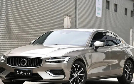 Volvo S60 III, 2022 год, 2 700 000 рублей, 2 фотография