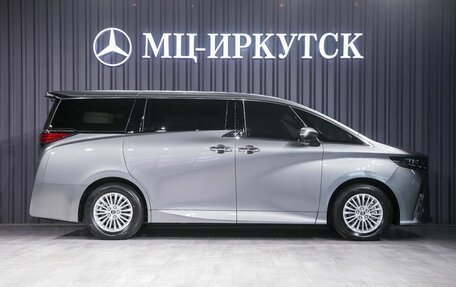 Toyota Alphard, 2024 год, 17 900 000 рублей, 6 фотография