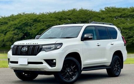 Toyota Land Cruiser Prado 150 рестайлинг 2, 2021 год, 3 340 000 рублей, 1 фотография