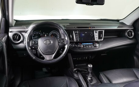 Toyota RAV4, 2018 год, 3 469 000 рублей, 6 фотография