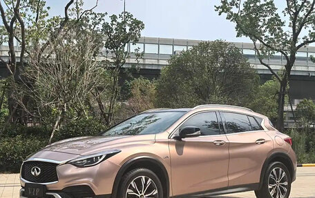 Infiniti QX30, 2016 год, 2 660 000 рублей, 1 фотография