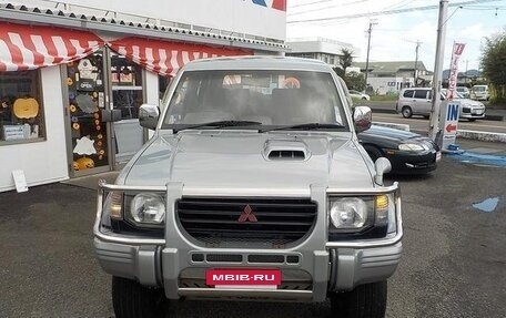 Mitsubishi Pajero III рестайлинг, 1996 год, 860 000 рублей, 3 фотография