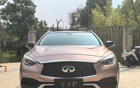 Infiniti QX30, 2016 год, 2 660 000 рублей, 2 фотография