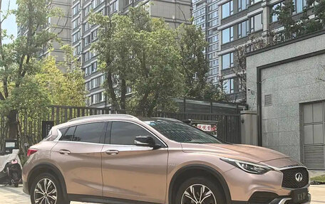 Infiniti QX30, 2016 год, 2 660 000 рублей, 3 фотография