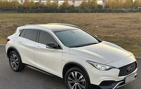 Infiniti QX30, 2017 год, 2 450 000 рублей, 20 фотография