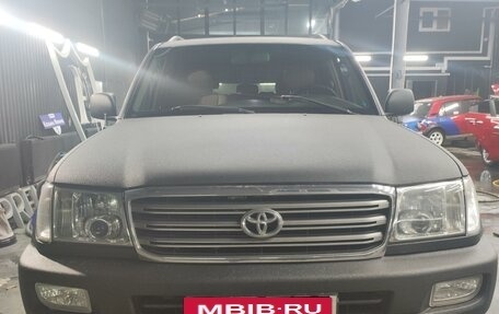 Toyota Land Cruiser 100 рестайлинг 2, 2005 год, 2 700 000 рублей, 16 фотография