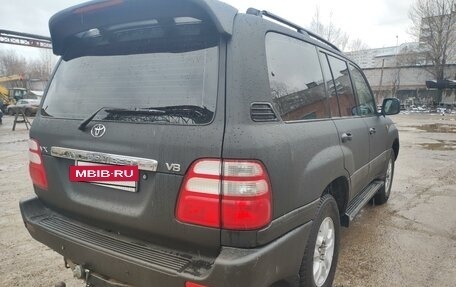 Toyota Land Cruiser 100 рестайлинг 2, 2005 год, 2 700 000 рублей, 19 фотография