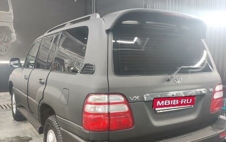 Toyota Land Cruiser 100 рестайлинг 2, 2005 год, 2 700 000 рублей, 22 фотография