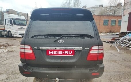 Toyota Land Cruiser 100 рестайлинг 2, 2005 год, 2 700 000 рублей, 24 фотография