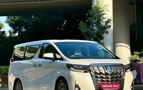 Toyota Alphard III, 2021 год, 4 750 000 рублей, 6 фотография