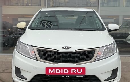 KIA Rio III рестайлинг, 2012 год, 700 000 рублей, 2 фотография