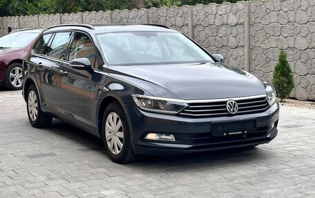 Volkswagen Passat B8 рестайлинг, 2018 год, 2 299 000 рублей, 13 фотография