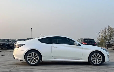 Hyundai Genesis Coupe I рестайлинг, 2013 год, 2 160 000 рублей, 4 фотография