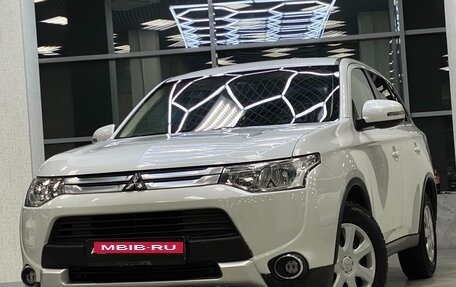 Mitsubishi Outlander III рестайлинг 3, 2014 год, 1 799 999 рублей, 8 фотография