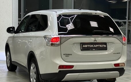 Mitsubishi Outlander III рестайлинг 3, 2014 год, 1 799 999 рублей, 23 фотография