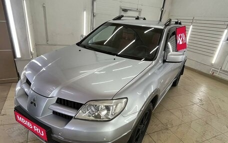 Mitsubishi Outlander III рестайлинг 3, 2005 год, 859 000 рублей, 1 фотография