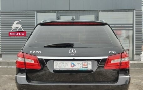 Mercedes-Benz E-Класс, 2010 год, 2 100 000 рублей, 20 фотография