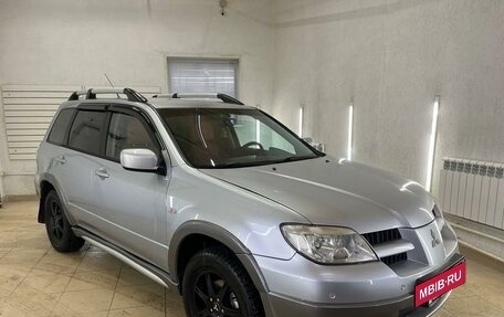 Mitsubishi Outlander III рестайлинг 3, 2005 год, 859 000 рублей, 2 фотография