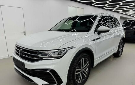 Volkswagen Tiguan II, 2021 год, 5 100 000 рублей, 3 фотография