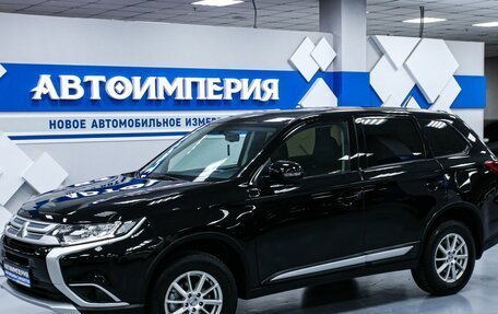 Mitsubishi Outlander III рестайлинг 3, 2015 год, 1 998 000 рублей, 3 фотография