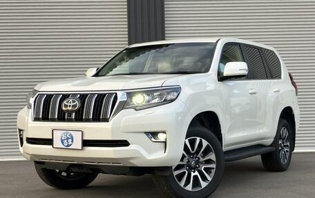 Toyota Land Cruiser Prado 150 рестайлинг 2, 2021 год, 5 050 000 рублей, 1 фотография