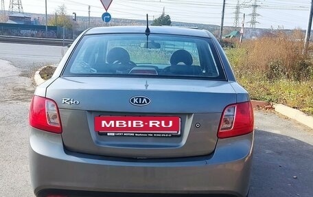 KIA Rio II, 2010 год, 700 000 рублей, 7 фотография