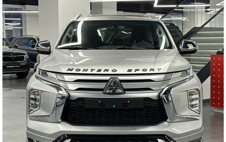 Mitsubishi Montero Sport, 2023 год, 5 932 000 рублей, 2 фотография