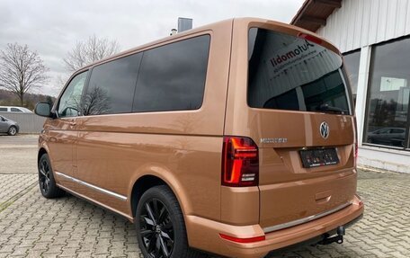 Volkswagen Multivan T6 рестайлинг, 2022 год, 9 300 000 рублей, 5 фотография