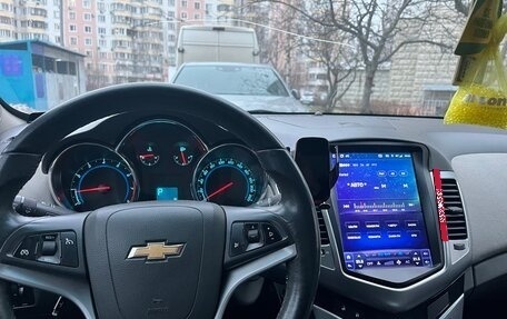 Chevrolet Cruze II, 2010 год, 800 000 рублей, 2 фотография