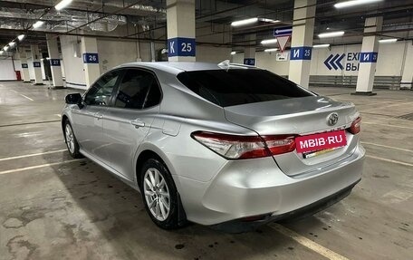 Toyota Camry, 2021 год, 2 115 000 рублей, 3 фотография