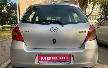 Toyota Yaris III рестайлинг, 2006 год, 525 000 рублей, 5 фотография