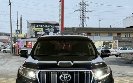 Toyota Land Cruiser Prado 150 рестайлинг 2, 2020 год, 5 700 000 рублей, 3 фотография