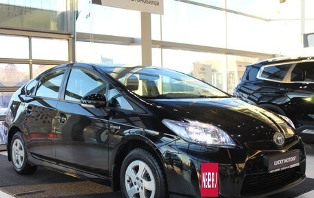 Toyota Prius, 2010 год, 995 000 рублей, 3 фотография