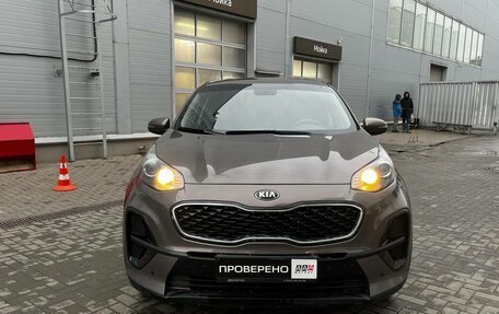 KIA Sportage IV рестайлинг, 2020 год, 2 400 000 рублей, 2 фотография