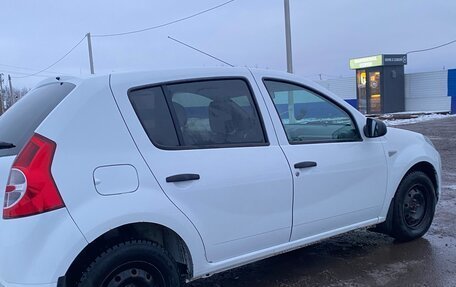 Renault Sandero I, 2014 год, 749 999 рублей, 2 фотография