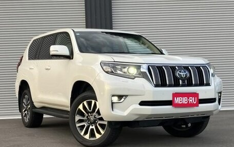 Toyota Land Cruiser Prado 150 рестайлинг 2, 2021 год, 5 050 000 рублей, 4 фотография