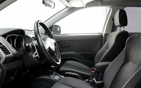 Mitsubishi Outlander III рестайлинг 3, 2012 год, 1 599 000 рублей, 8 фотография