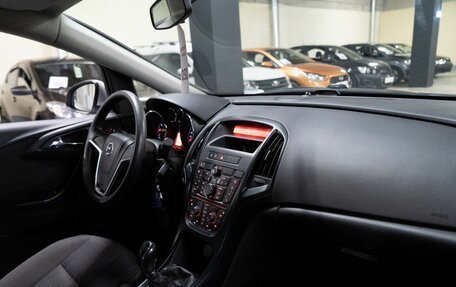 Opel Astra J, 2013 год, 855 000 рублей, 10 фотография