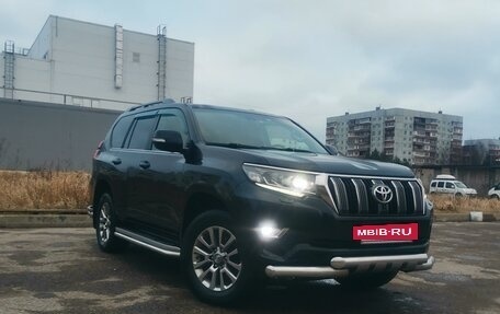 Toyota Land Cruiser Prado 150 рестайлинг 2, 2017 год, 5 200 000 рублей, 10 фотография