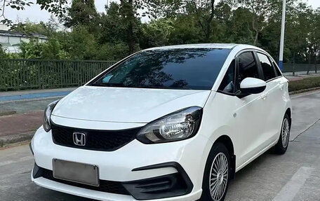 Honda Fit, 2021 год, 1 350 000 рублей, 3 фотография