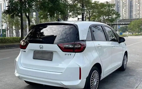 Honda Fit, 2021 год, 1 350 000 рублей, 4 фотография