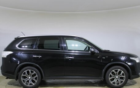 Mitsubishi Outlander III рестайлинг 3, 2014 год, 1 950 000 рублей, 4 фотография