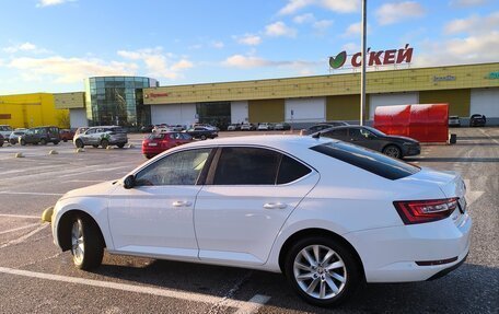 Skoda Superb III рестайлинг, 2017 год, 1 950 000 рублей, 2 фотография