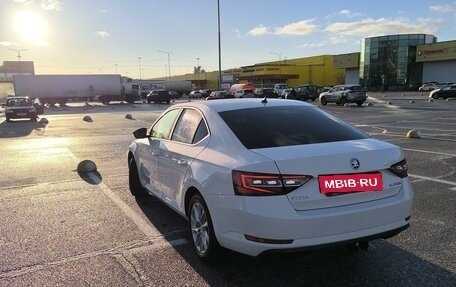 Skoda Superb III рестайлинг, 2017 год, 1 950 000 рублей, 6 фотография