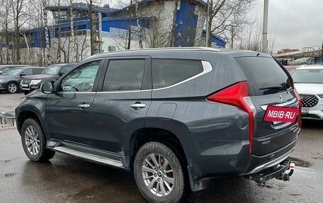 Mitsubishi Pajero Sport III рестайлинг, 2018 год, 2 600 000 рублей, 6 фотография