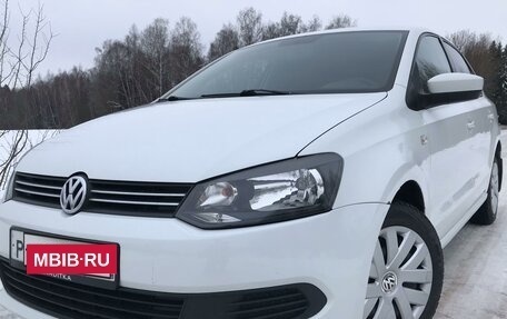 Volkswagen Polo VI (EU Market), 2015 год, 1 080 000 рублей, 2 фотография