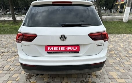 Volkswagen Tiguan II, 2016 год, 2 450 000 рублей, 3 фотография