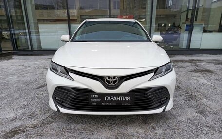 Toyota Camry, 2020 год, 3 332 000 рублей, 2 фотография