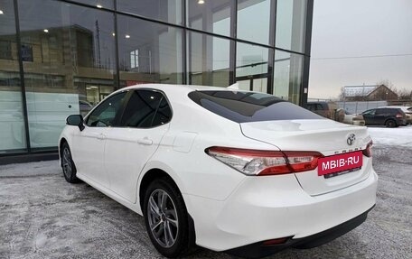 Toyota Camry, 2020 год, 3 332 000 рублей, 8 фотография