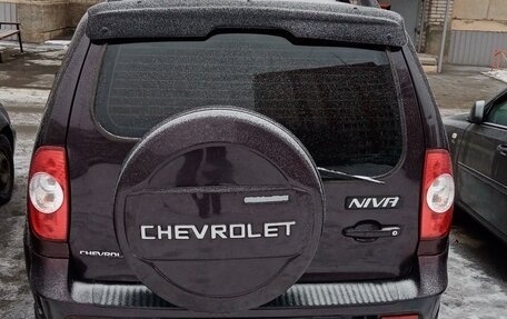 Chevrolet Niva I рестайлинг, 2012 год, 600 000 рублей, 3 фотография